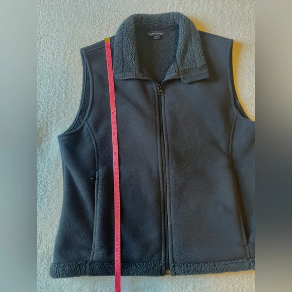 Lands End vest, black, women’s size medium (10-12). Lined, warm, cozy - Picture 7 of 11